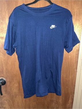 Nike Navy Blue Short-Sleeve T-Shirt with White Swoosh